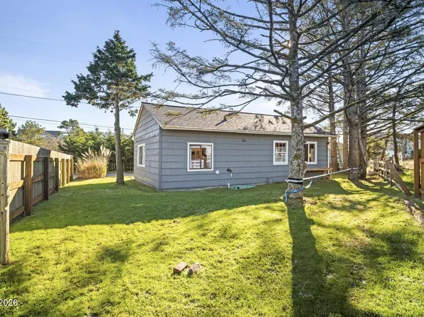 34670 Ray Ave, Pacific City, OR 97135