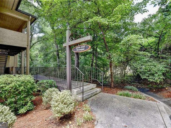 1010 Donegal SE, Smyrna, GA 30080