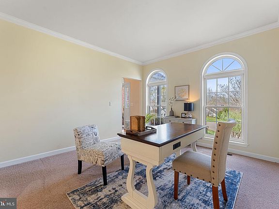 5th image of 3531 Southampton Dr