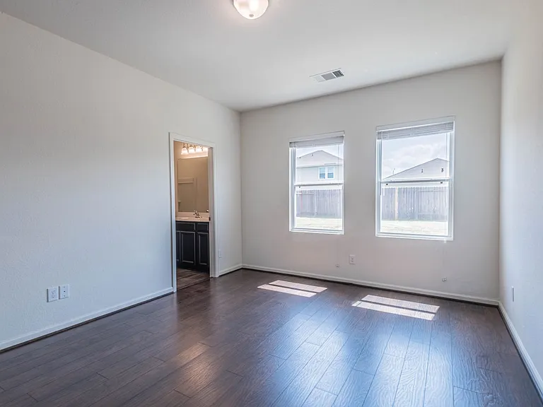 1012 Blue Beech Ln — Photo 12