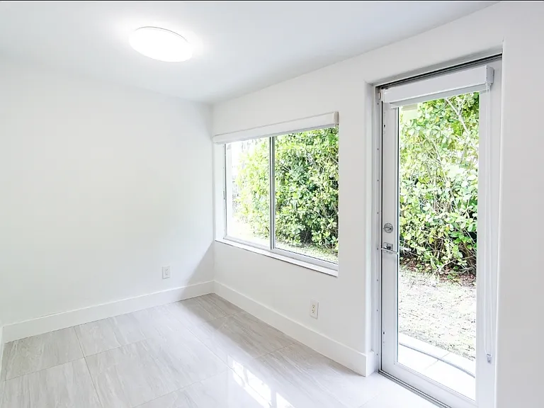4651 SW 97th Ct — Photo 15
