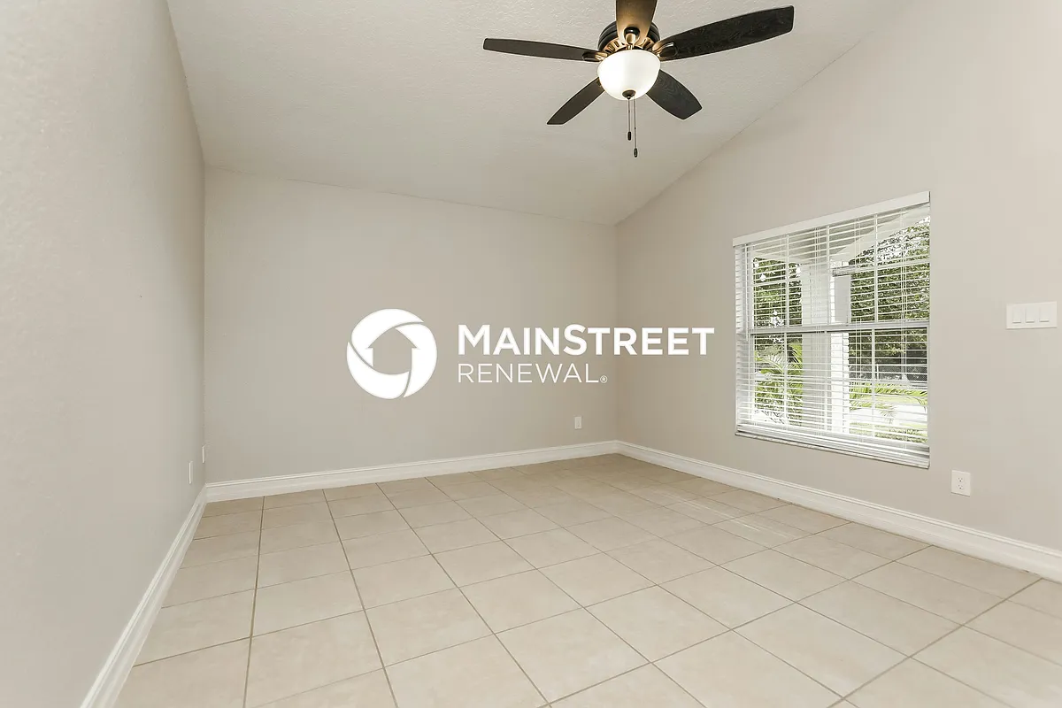 Living Room - 137 W 20th St