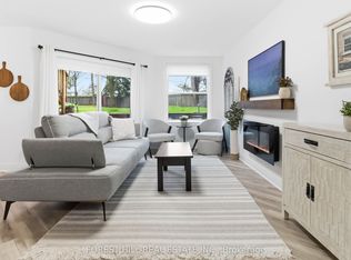1220 Thorpe Rd #109, Burlington, ON L7S2H4
