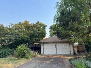 1440 NW Meadowgreen Pl, Corvallis, OR 97330