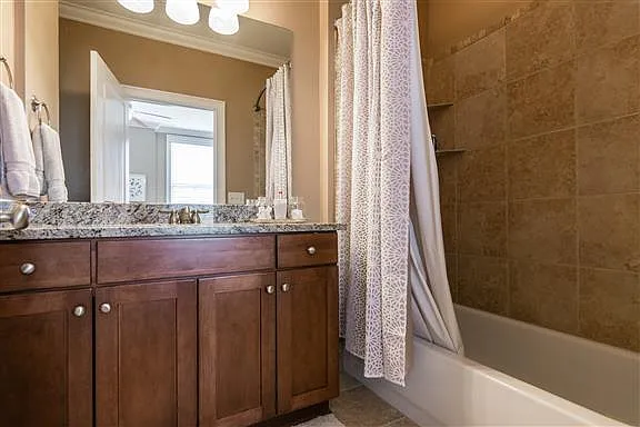 2114 Acklen Ave #308 — Photo 9