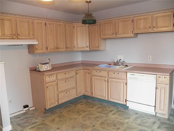 3rd image of 1019 Juniper Way