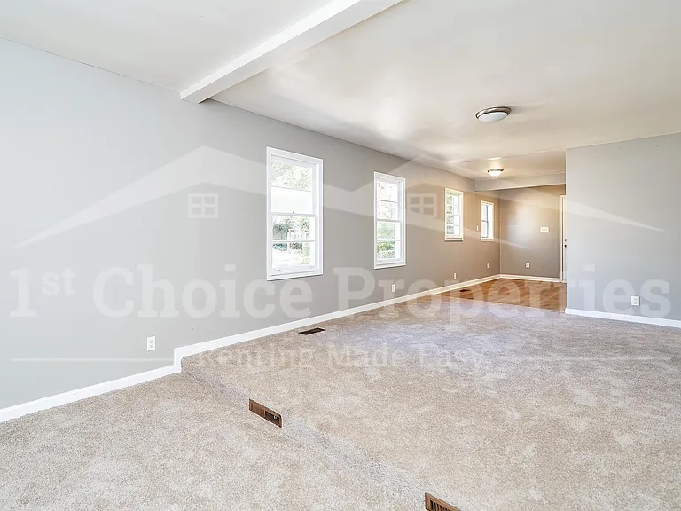 821 Alden Ave — Photo 7