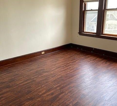 3rd image of 70 Woodland Ave