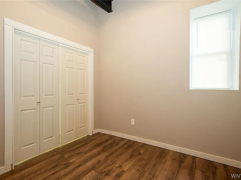 2335 Main St — Photo 10