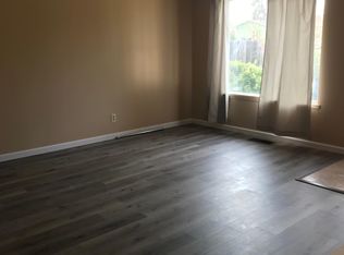 555 Gilbert Ave, Oakdale, CA 95361
