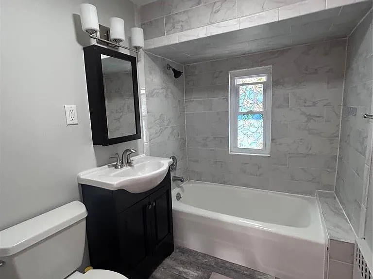 14 Edward Ct #2 — Photo 5