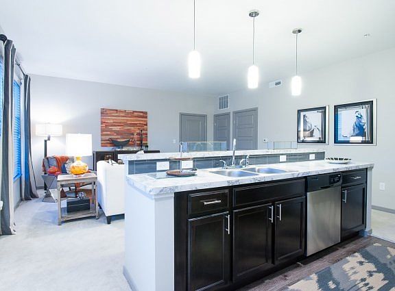 3rd image of 4140 Palmer Park Cir E APT 303