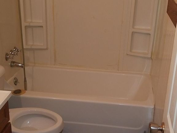 5th image of 2326 & 2328 Newton St