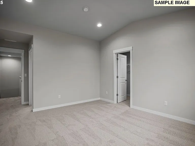 18418 NE 46th Pl — Photo 15