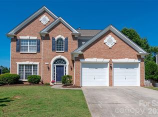8518 Dennington Grove Ln, Charlotte, NC 28277