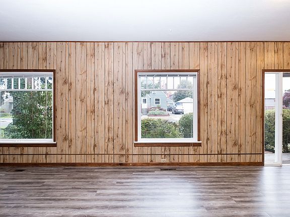 5th image of 555 NE Jackson St