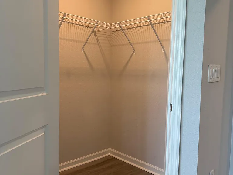 105 Boracay Cir — Photo 33
