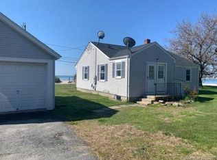 214 Giants Neck Rd, Niantic, CT 06357