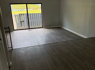 75 Scott Dr, Bloomfield, CT 06002