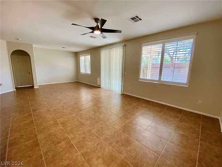 7621 Port Orchard Ave — Photo 4