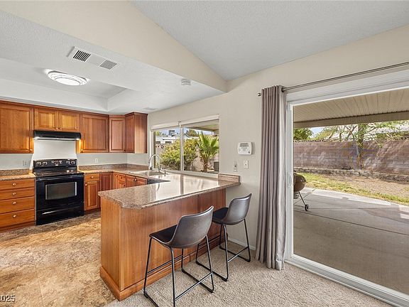 3rd image of 1513 Marita Dr