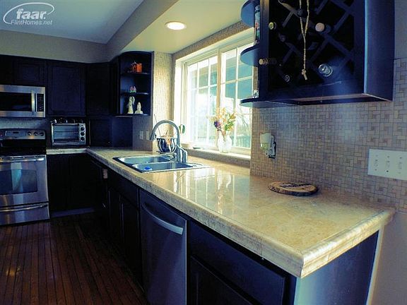 3rd image of 9054 Bradway Blvd