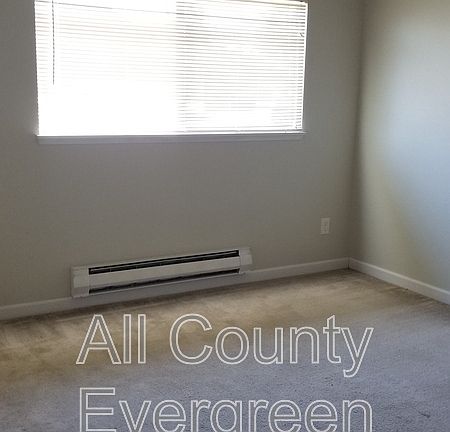 3rd image of 904 31st St NE APT B