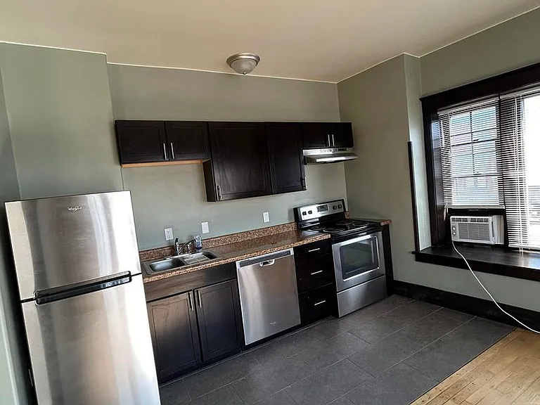 429 W Park St — Photo 4