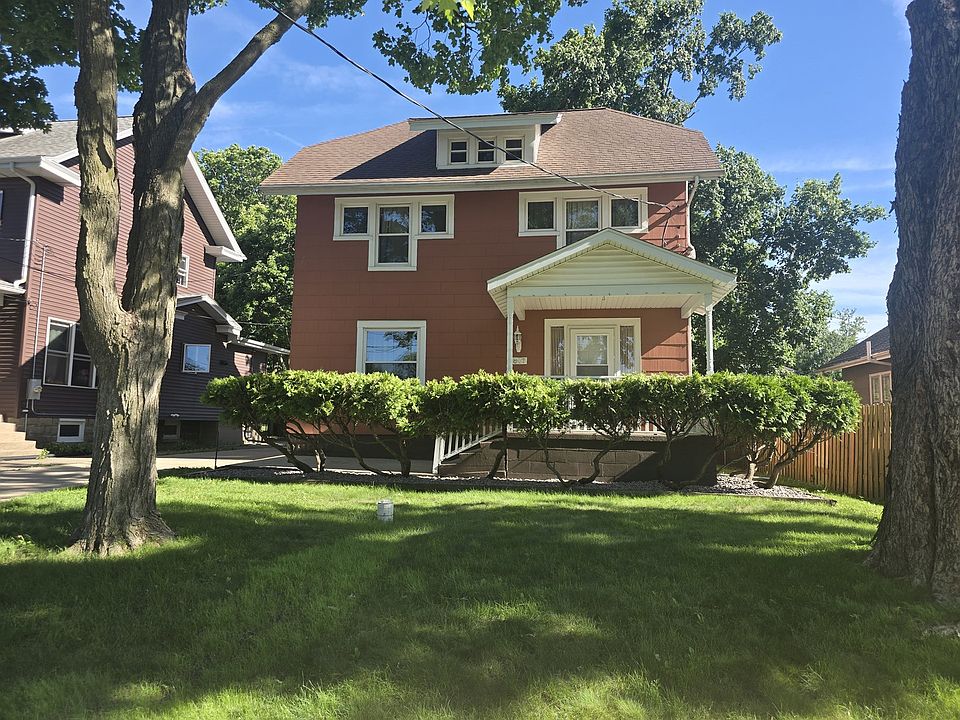1st image of 807 Apple St