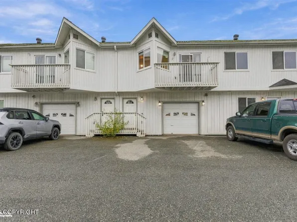 7432 Meadow St #7E, Anchorage, AK 99507