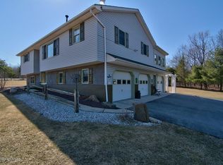 2120 Palisades Dr, Blakeslee, PA 18610