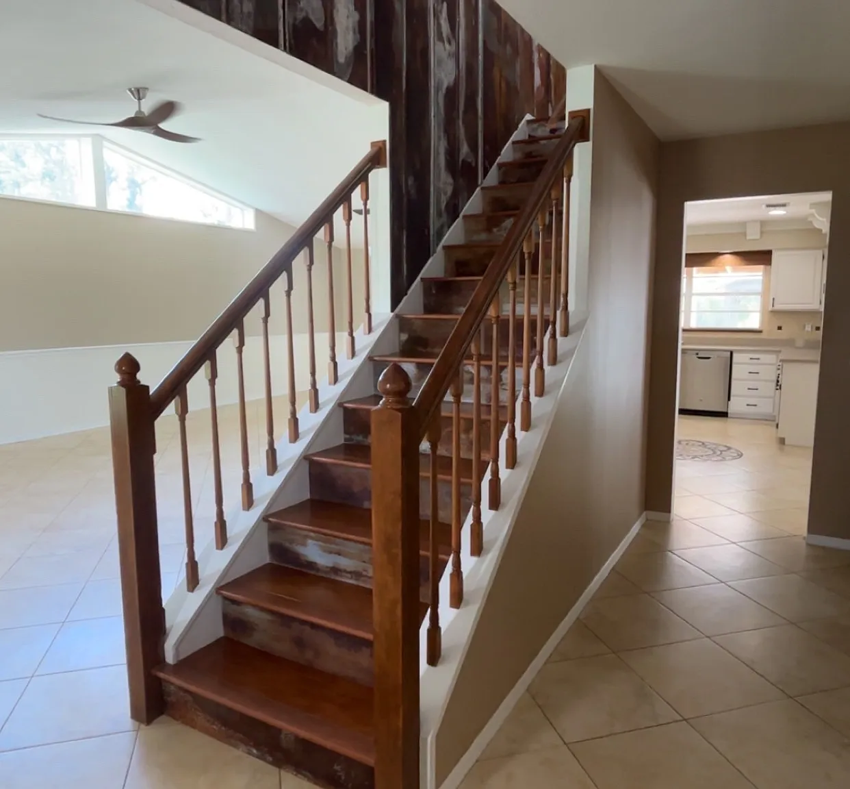 4 bed, 2.5 bath, 2526 sqft, $4,950 — Photo 3