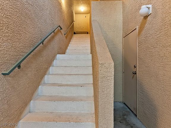 4th image of 821 Glacier Peak Ln Unit 203