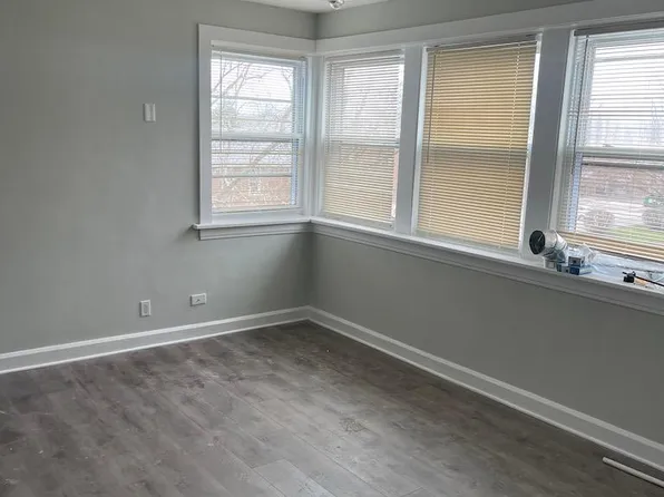 125 W Virginia St APT 16, Elmhurst, IL 60126