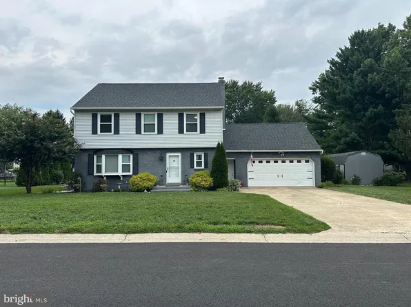 15 Drew Ct, Dover, DE 19901
