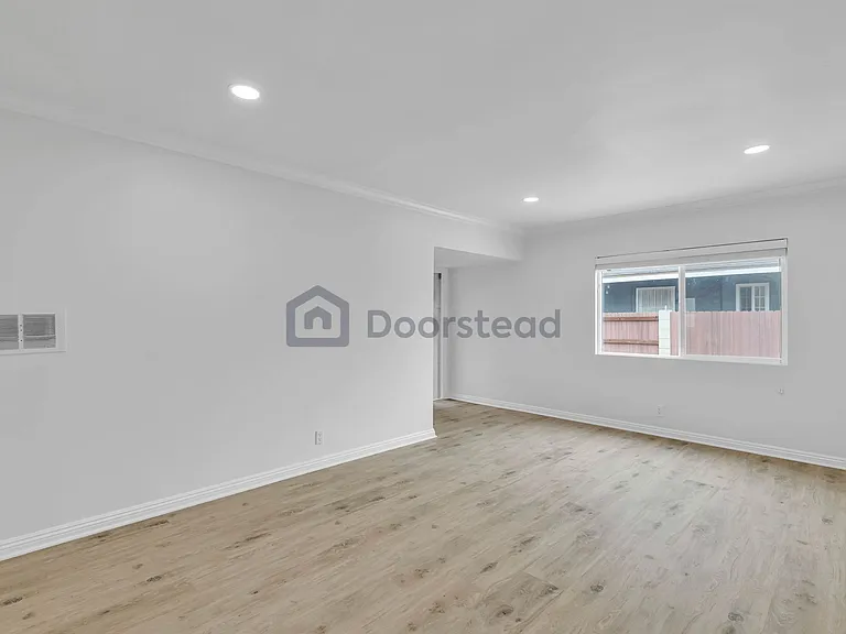 16306 S Denver Ave — Photo 8