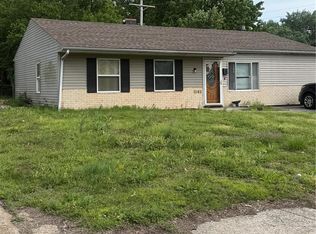 1102 Saint Clement Dr, Cahokia, IL 62206