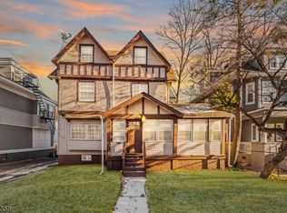 84 N Munn Ave, East Orange, NJ 07017