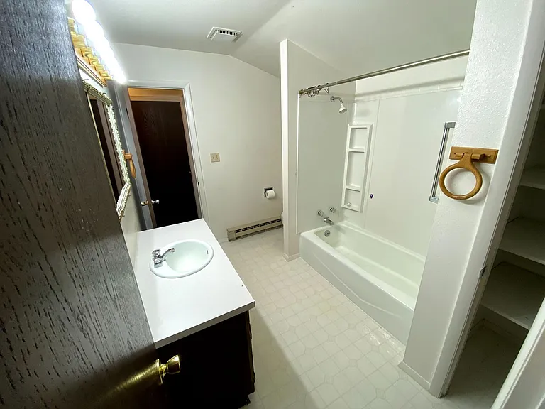 2110 Prairie Rd — Photo 23