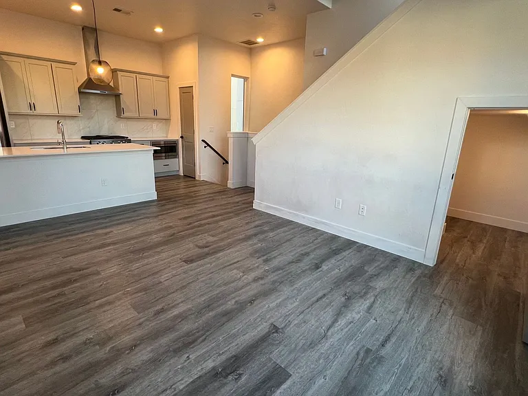 3450 S Corona St — Photo 18
