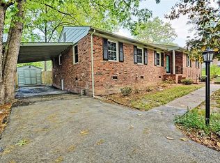 11511 Old Centralia Rd, Chester, VA 23831