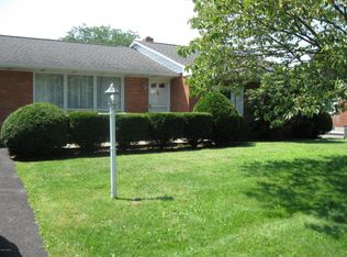 930 Broadway Rd, Milton, PA 17847