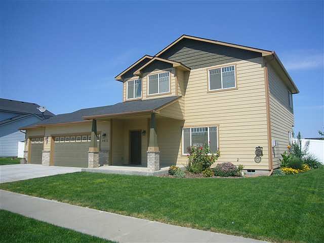 1st image of 4411 W Artesia Dr