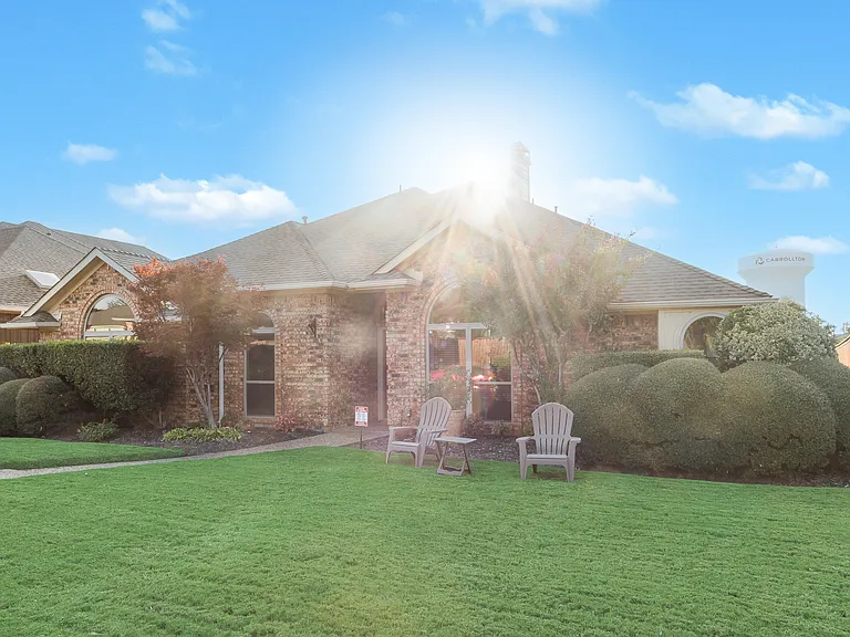 4027 Red Maple Dr — Photo 36