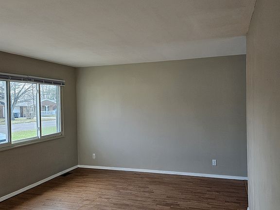3rd image of 2226 Knollaire Dr