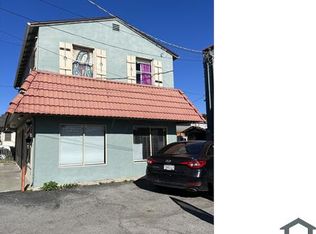 696 4th St #B, Hollister, CA 95023