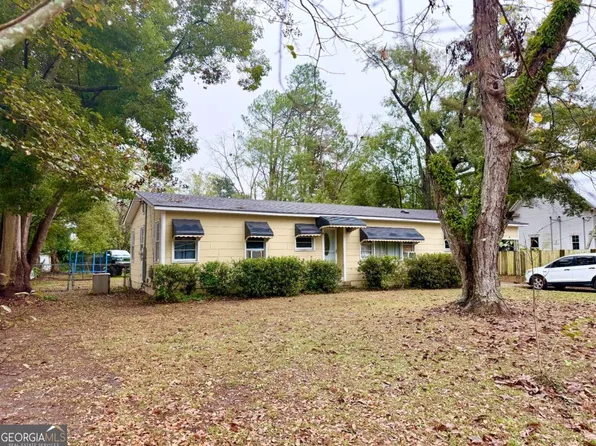 402 S Berrien St, Nashville, GA 31639