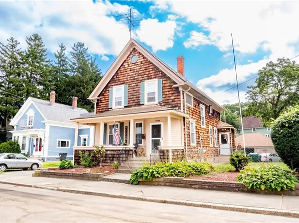 88 Coe St, Woonsocket, RI 02895