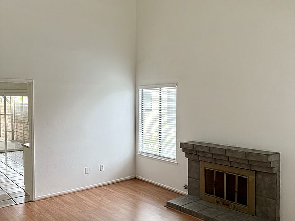 3rd image of 10794 Loro Verde Ave