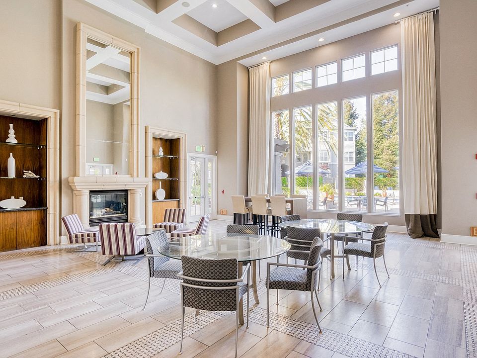 Our amenity spaces offer plenty of space to work, play, and relax.